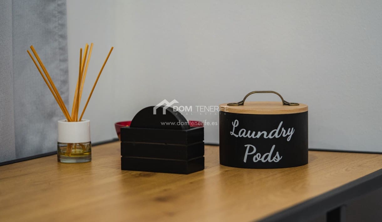 1 makuuhuone Huoneisto myytävänä paikassa Playa de las Americas - 300 000 € (Ref: 8873208)