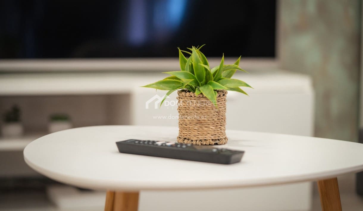 1 makuuhuone Huoneisto myytävänä paikassa Playa de las Americas - 300 000 € (Ref: 8873208)