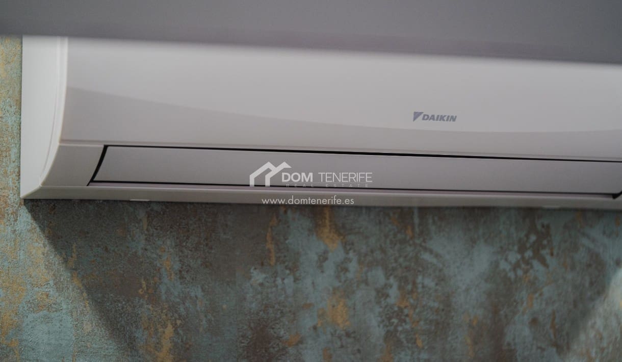 1 makuuhuone Huoneisto myytävänä paikassa Playa de las Americas - 300 000 € (Ref: 8873208)