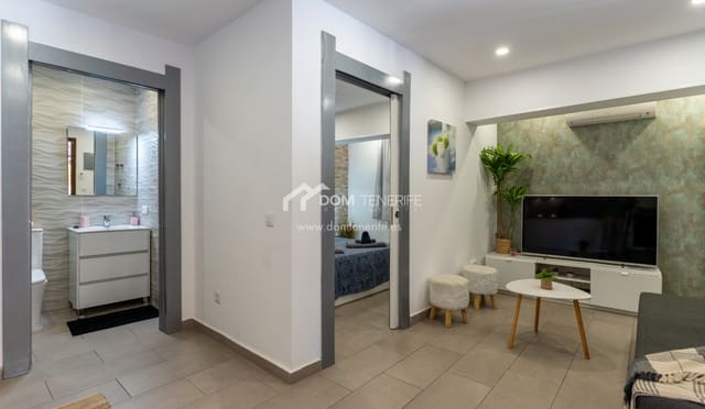 1 chambre Appartement à vendre à Playa de las Americas, Arona - 300 000 € (Ref: 8873208)