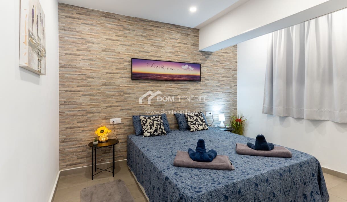 1 makuuhuone Huoneisto myytävänä paikassa Playa de las Americas - 300 000 € (Ref: 8873208)