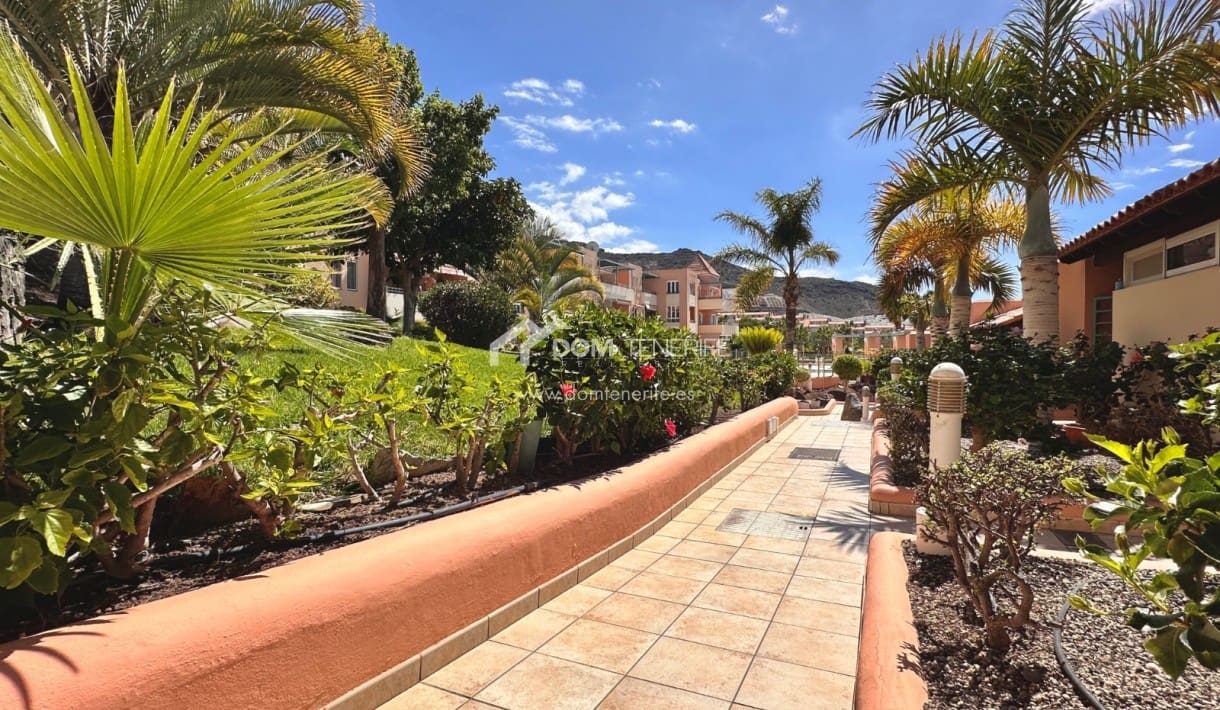 2 soveværelse Bungalow til leje i El Madronal med swimmingpool - € 1.300 (Ref: 8882180)