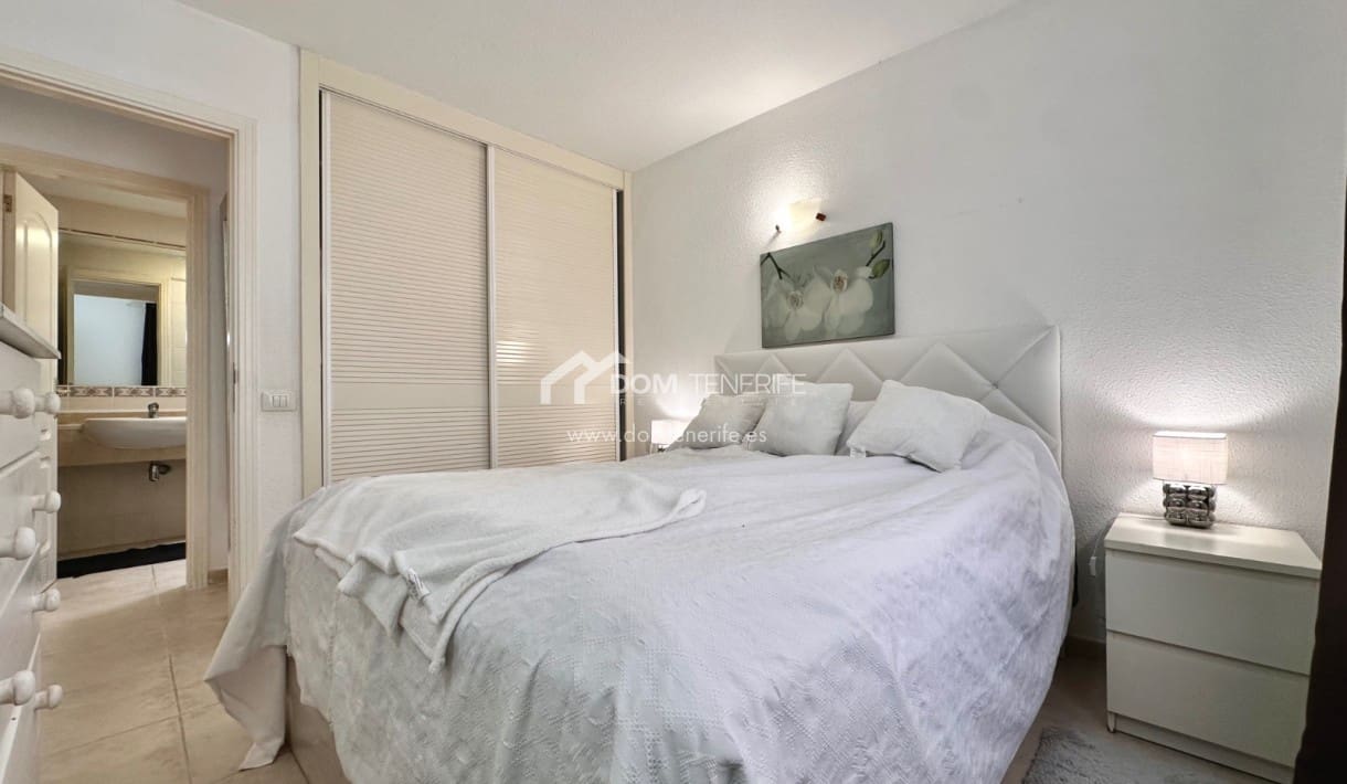 2 soveværelse Bungalow til leje i El Madronal med swimmingpool - € 1.300 (Ref: 8882180)