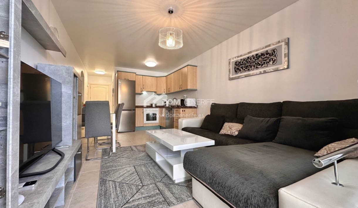 2 soveværelse Bungalow til leje i El Madronal med swimmingpool - € 1.300 (Ref: 8882180)