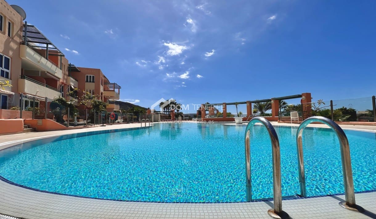 2 soveværelse Bungalow til leje i El Madronal med swimmingpool - € 1.300 (Ref: 8882180)