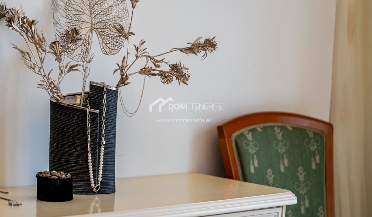 1 bedroom Apartment for sale in Los Cristianos with pool - € 310,000 (Ref: 8983404)