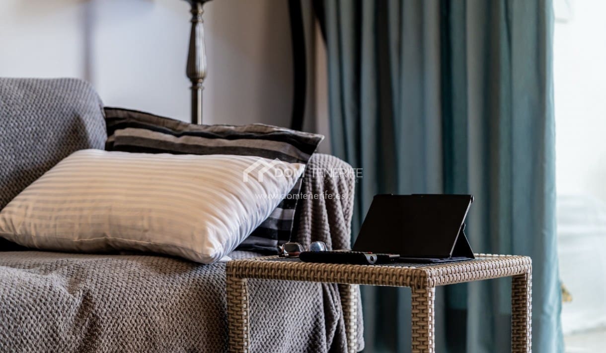 1 bedroom Apartment for sale in Los Cristianos with pool - € 310,000 (Ref: 8983404)