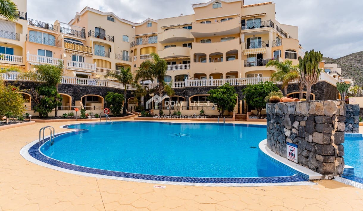 1 bedroom Apartment for sale in Los Cristianos with pool - € 310,000 (Ref: 8983404)