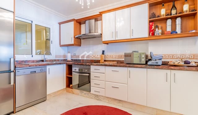 1 makuuhuone Huoneisto myytävänä paikassa Los Gigantes, Santiago del Teide mukana uima-altaan - 470 000 € (Ref: 8987675)