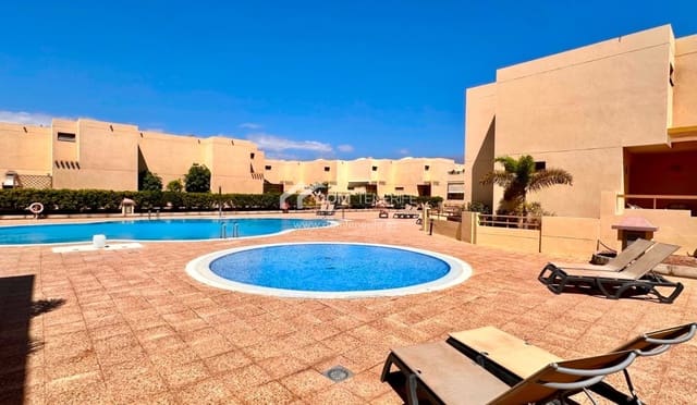 3 soveværelse Byhus til salg i La Tejita, Granadilla de Abona med swimmingpool - € 429.000 (Ref: 9006490)