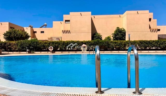 3 soveværelse Byhus til salg i La Tejita, Granadilla de Abona med swimmingpool - € 429.000 (Ref: 9006490)