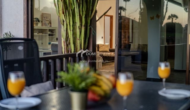 3 soveværelse Villa til salg i Amarilla Golf, San Miguel de Abona med swimmingpool garage - € 1.590.000 (Ref: 9013212)