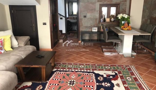 4 makuuhuone Omakotitalo vuokrattavana paikassa Alcala, Guía de Isora - 1 600 € (Ref: 9076840)