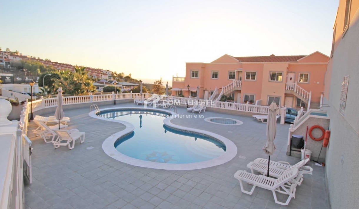 2 chambre Appartement à vendre à El Madronal avec piscine - 345 000 € (Ref: 9103966)