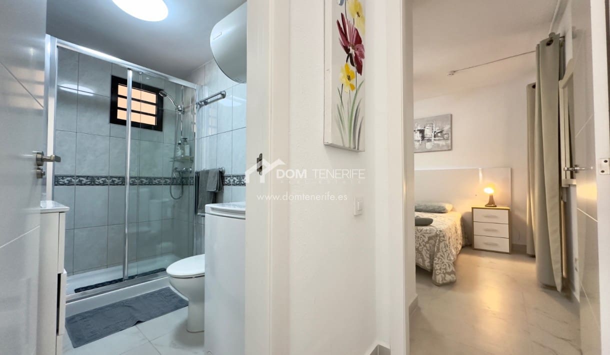 1 sovrum Lägenhet att hyra i Playa de las Americas med pool - 1 600 € (Ref: 9116493)