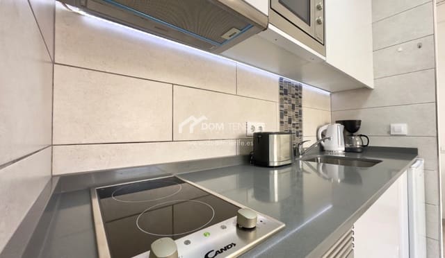 1 bedroom Apartment for rent in Playa de las Americas, Arona with pool - € 1,600 (Ref: 9116493)