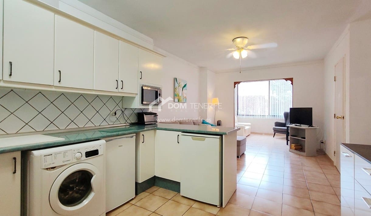 2 chambre Appartement à vendre à Los Cristianos avec piscine - 315 000 € (Ref: 9142036)