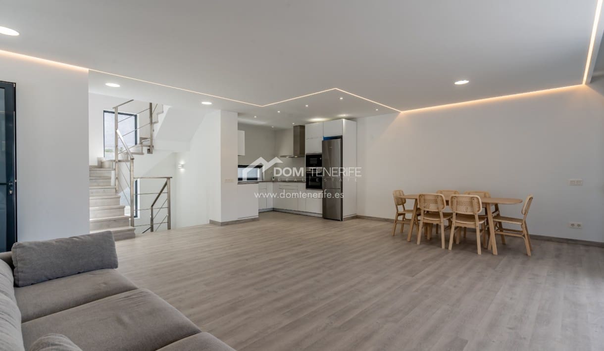 4 soveværelse Villa til salg i Adeje med swimmingpool garage - € 1.850.000 (Ref: 9148765)