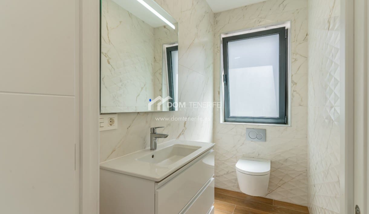 4 soveværelse Villa til salg i Adeje med swimmingpool garage - € 1.850.000 (Ref: 9148765)