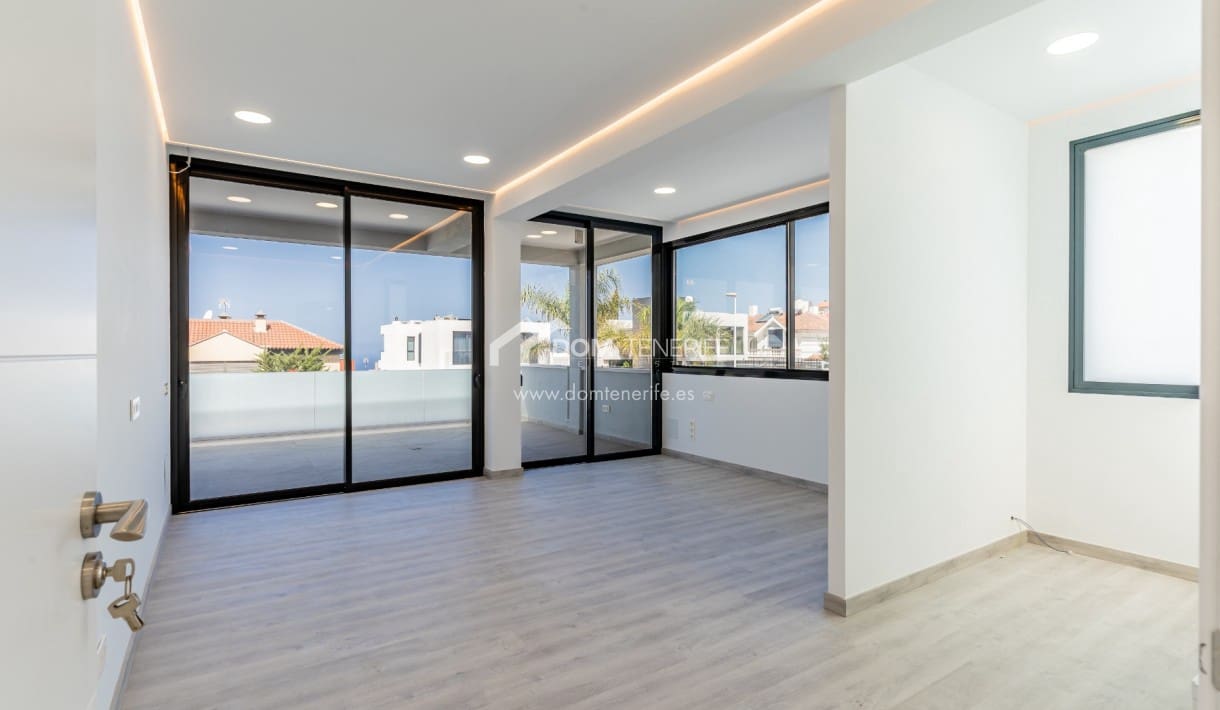 4 soveværelse Villa til salg i Adeje med swimmingpool garage - € 1.850.000 (Ref: 9148765)