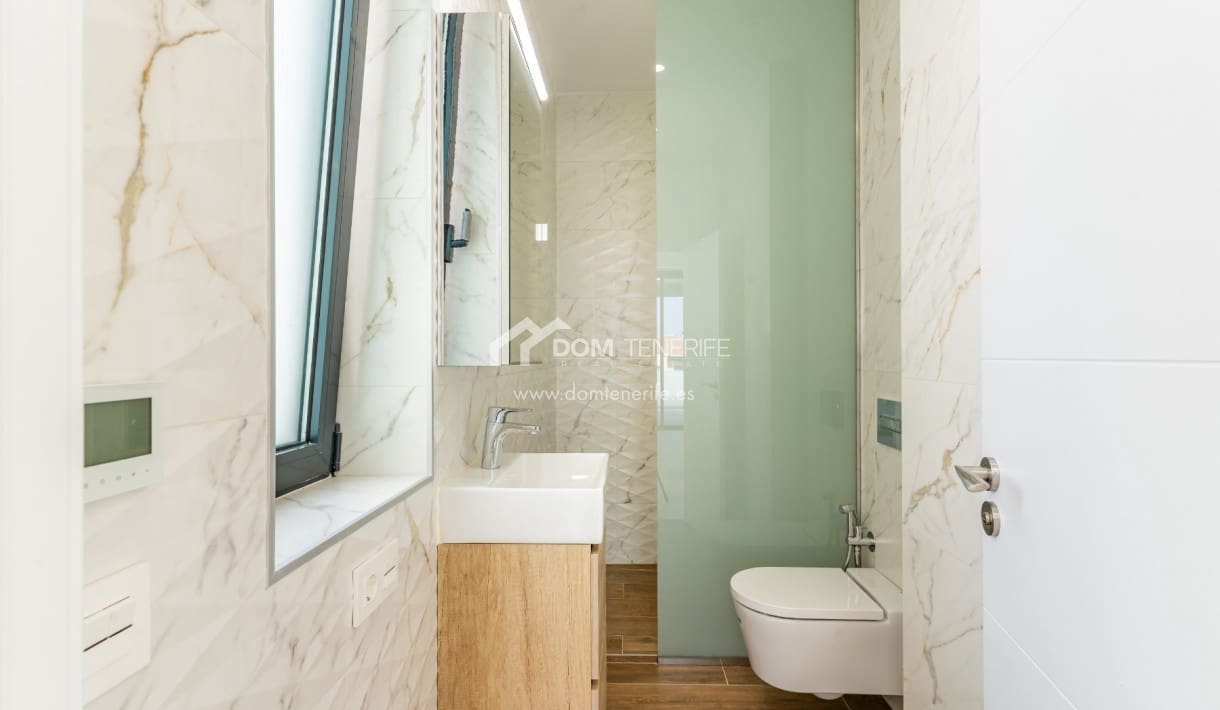 4 soveværelse Villa til salg i Adeje med swimmingpool garage - € 1.850.000 (Ref: 9148765)