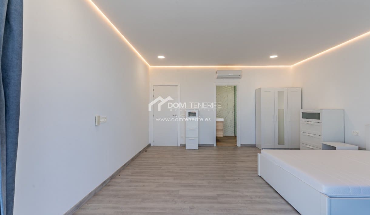 4 soveværelse Villa til salg i Adeje med swimmingpool garage - € 1.850.000 (Ref: 9148765)