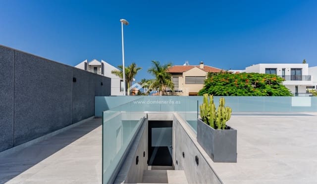 4 chambre Villa/Maison à vendre à Playa de Fañabé Alto, Adeje avec piscine garage - 1 850 000 € (Ref: 9148765)