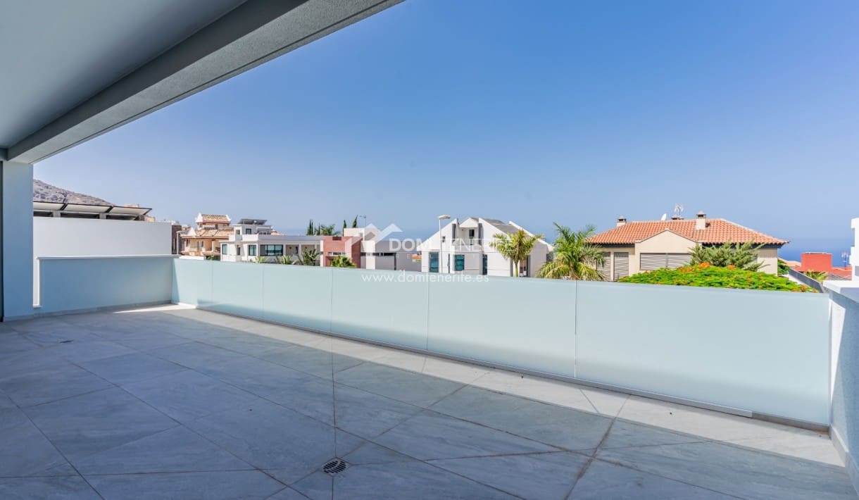 4 soveværelse Villa til salg i Adeje med swimmingpool garage - € 1.850.000 (Ref: 9148765)