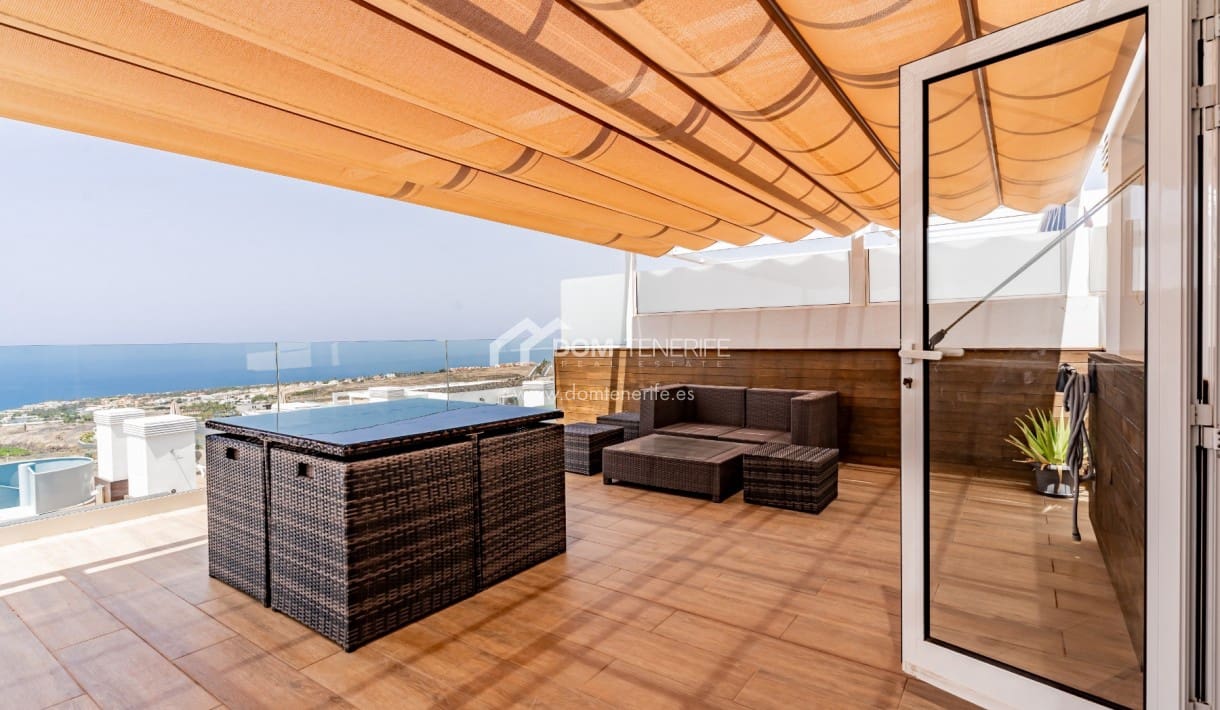 2 soveværelse Penthouse til salg i Adeje med swimmingpool - € 495.000 (Ref: 9181867)