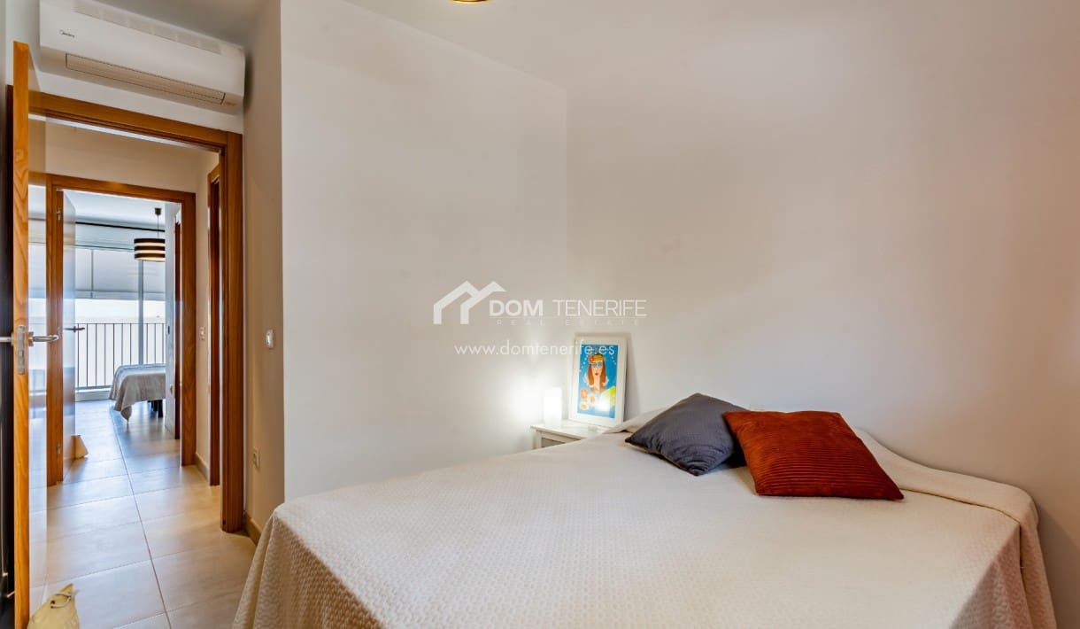 2 soveværelse Penthouse til salg i Adeje med swimmingpool - € 495.000 (Ref: 9181867)