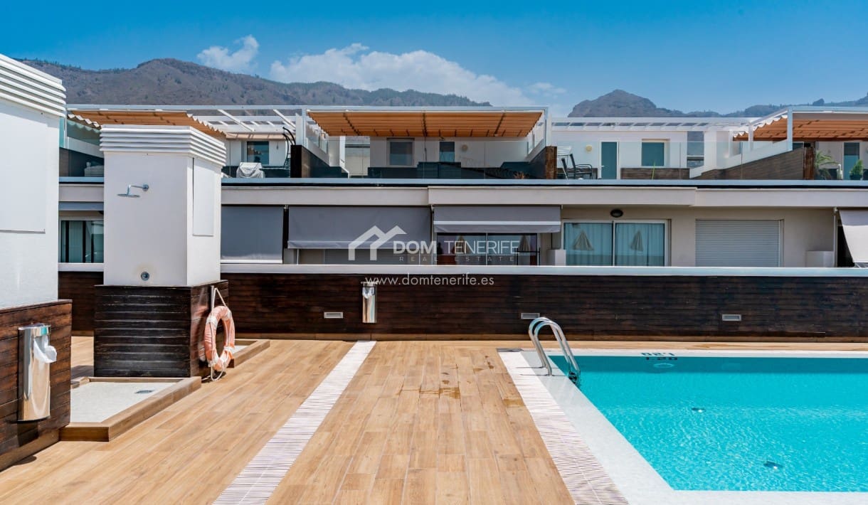 2 soveværelse Penthouse til salg i Adeje med swimmingpool - € 495.000 (Ref: 9181867)