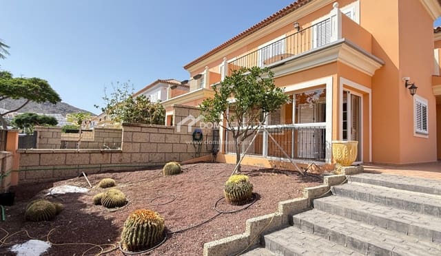 3 chambre Villa/Maison Semi-Mitoyenne à vendre à El Madroñal, Adeje avec piscine garage - 1 000 000 € (Ref: 9181868)