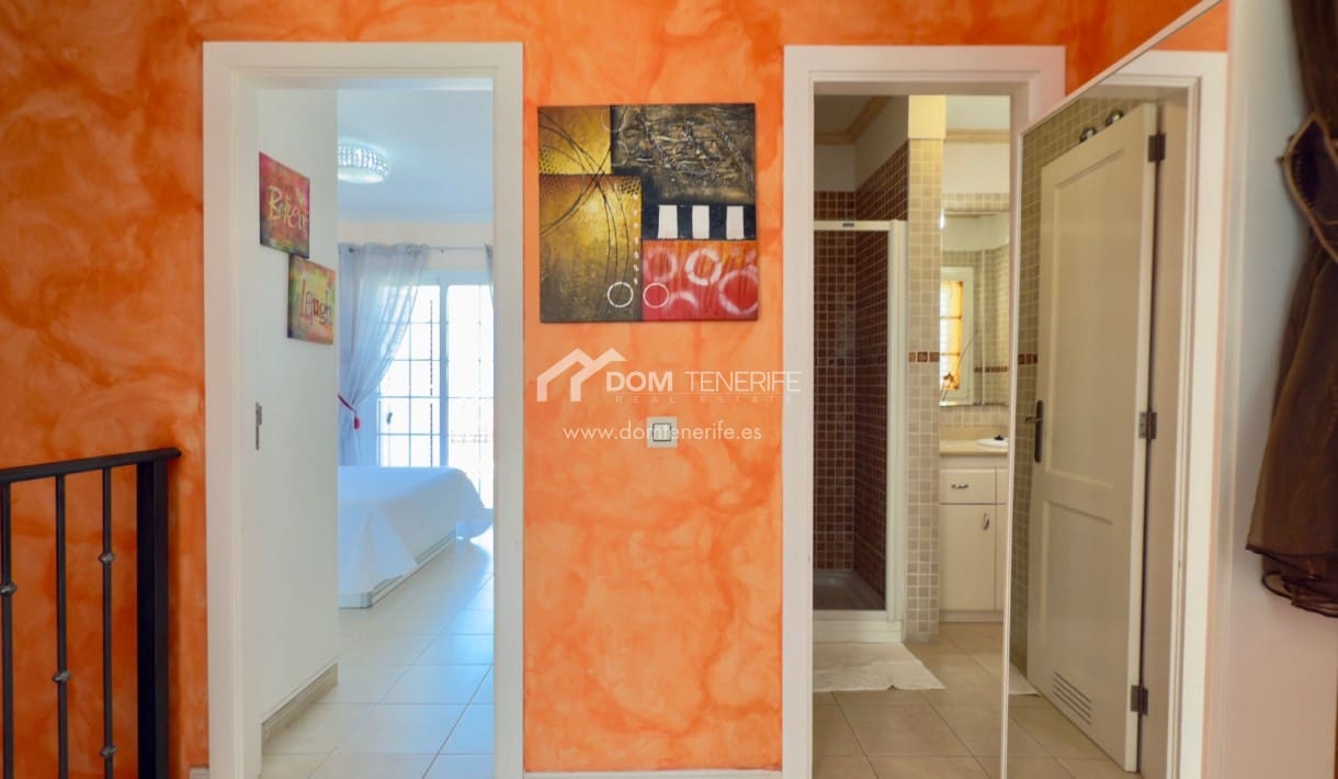 3 soveværelse Semi-Rækkehus til leje i El Madronal med swimmingpool garage - € 3.000 (Ref: 9184935)