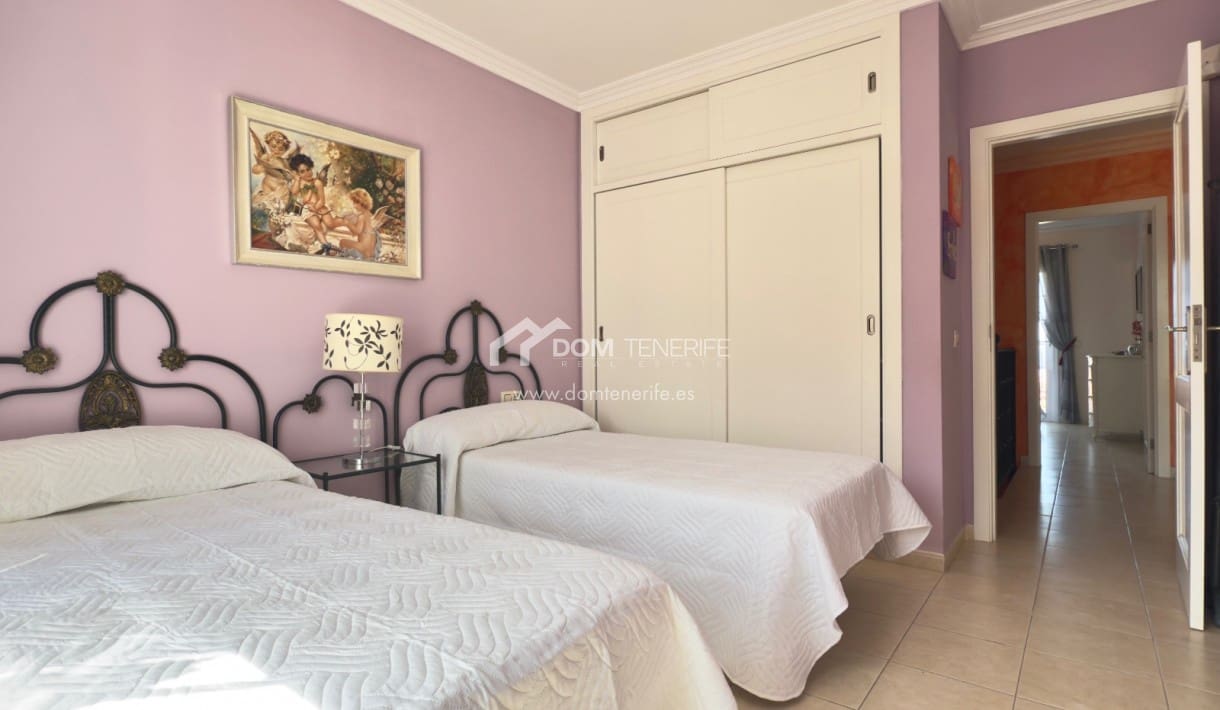 3 soveværelse Semi-Rækkehus til leje i El Madronal med swimmingpool garage - € 3.000 (Ref: 9184935)