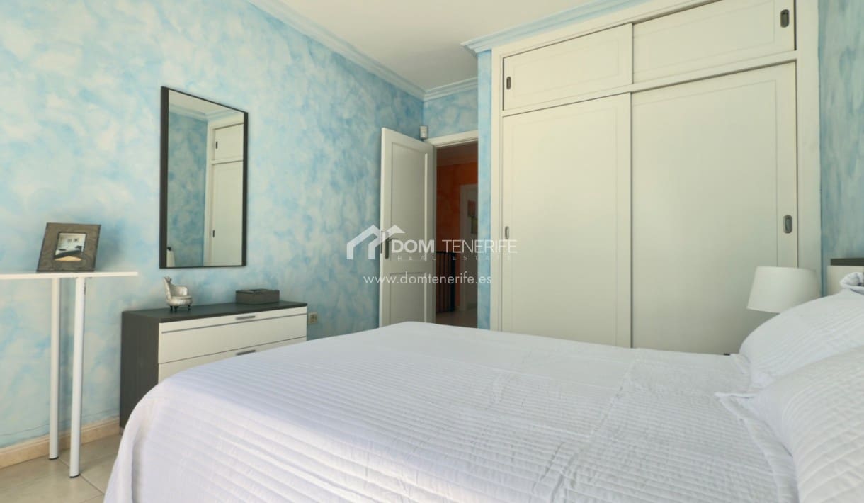 3 soveværelse Semi-Rækkehus til leje i El Madronal med swimmingpool garage - € 3.000 (Ref: 9184935)