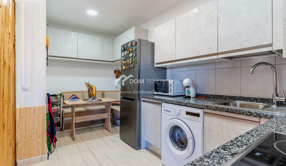 Apartamento de 2 habitaciones en Amarilla Golf en venta con piscina - 370.000 € (Ref: 9221883)