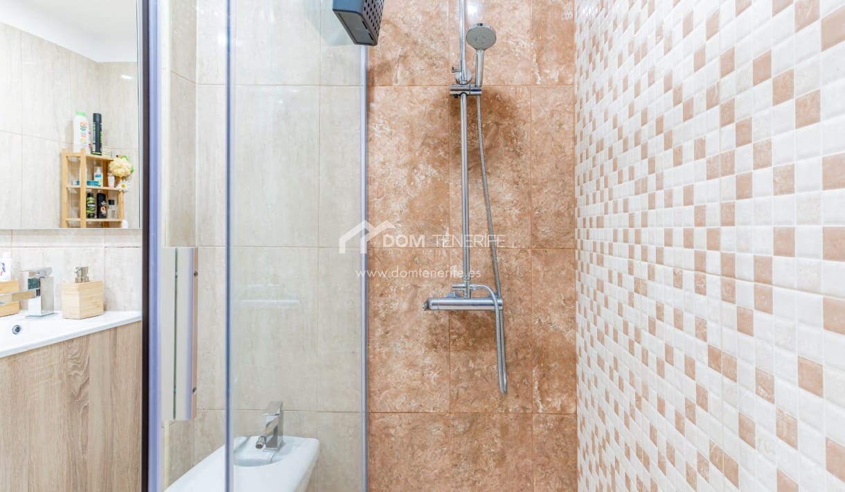 Apartamento de 2 habitaciones en Amarilla Golf en venta con piscina - 370.000 € (Ref: 9221883)