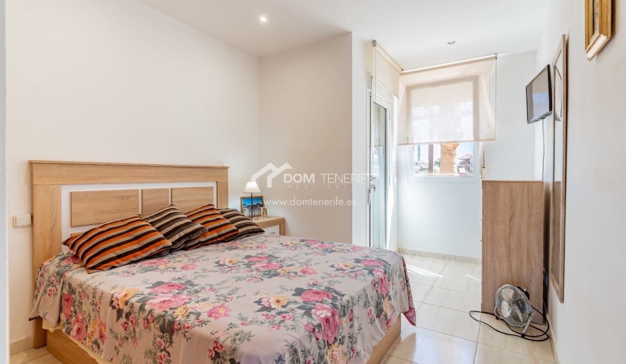 Apartamento de 2 habitaciones en Amarilla Golf en venta con piscina - 370.000 € (Ref: 9221883)