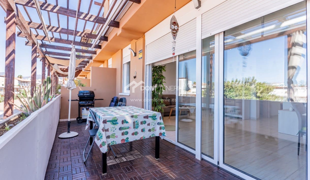 Apartamento de 2 habitaciones en Amarilla Golf en venta con piscina - 370.000 € (Ref: 9221883)