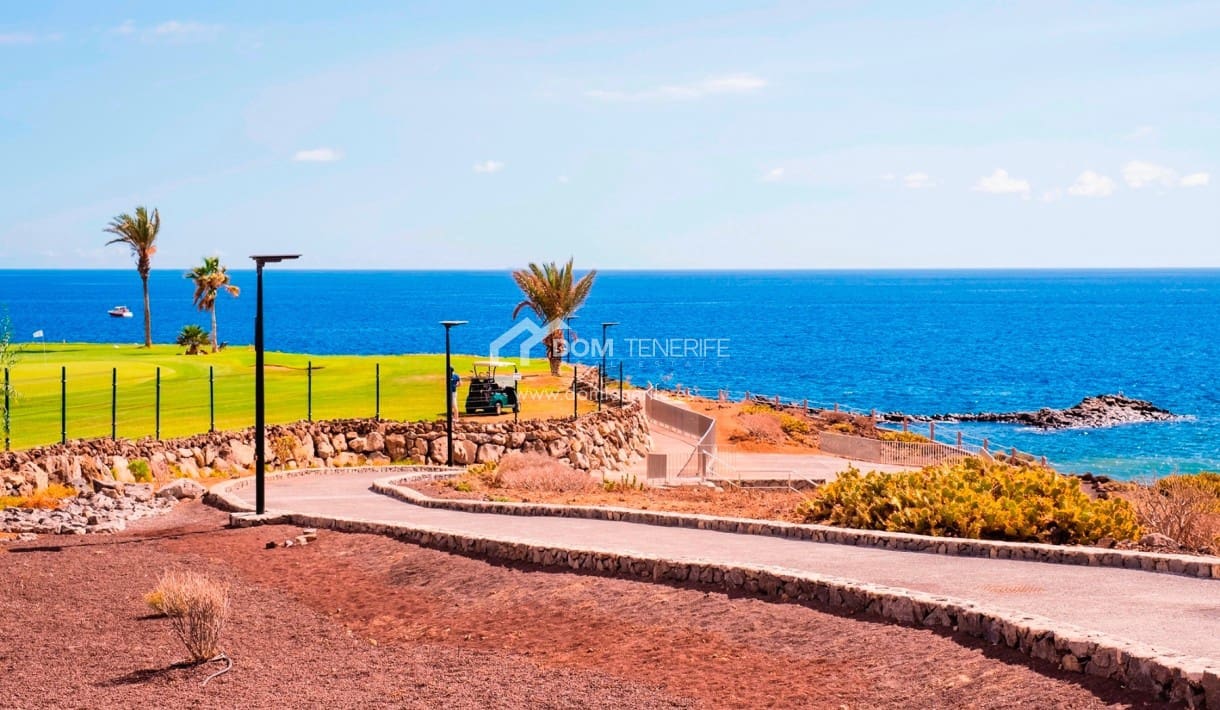 Apartamento de 2 habitaciones en Amarilla Golf en venta con piscina - 370.000 € (Ref: 9221883)