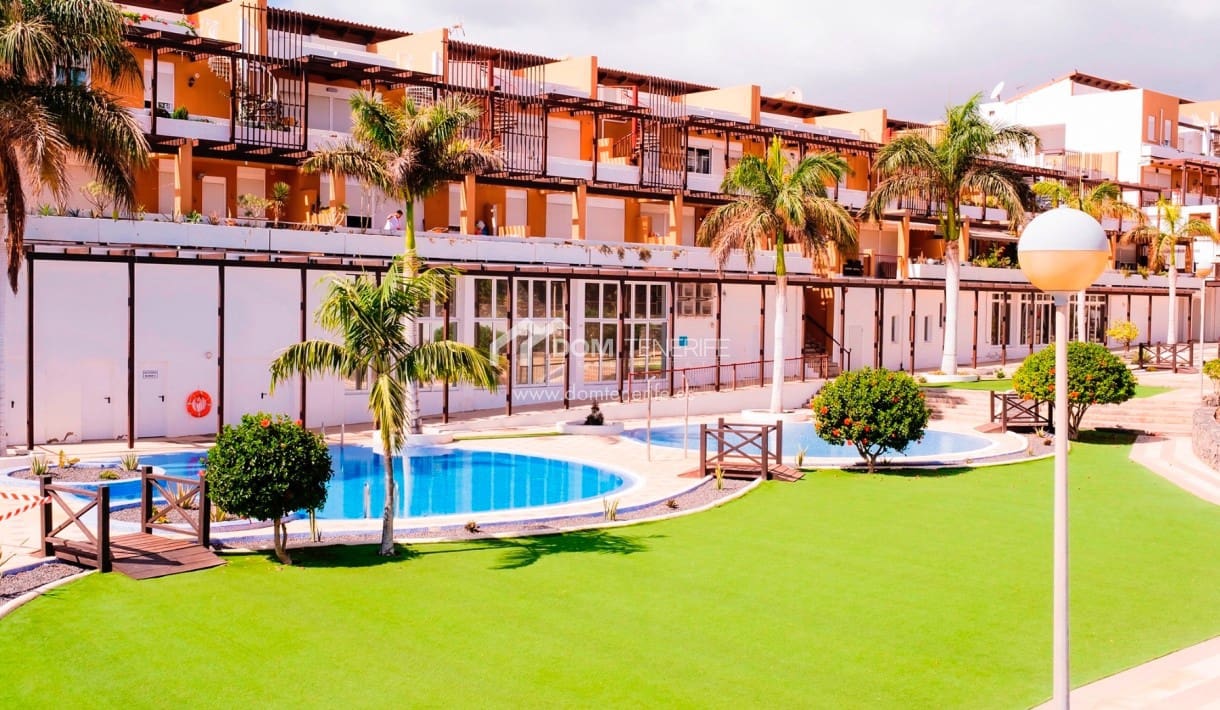 Apartamento de 2 habitaciones en Amarilla Golf en venta con piscina - 370.000 € (Ref: 9221883)