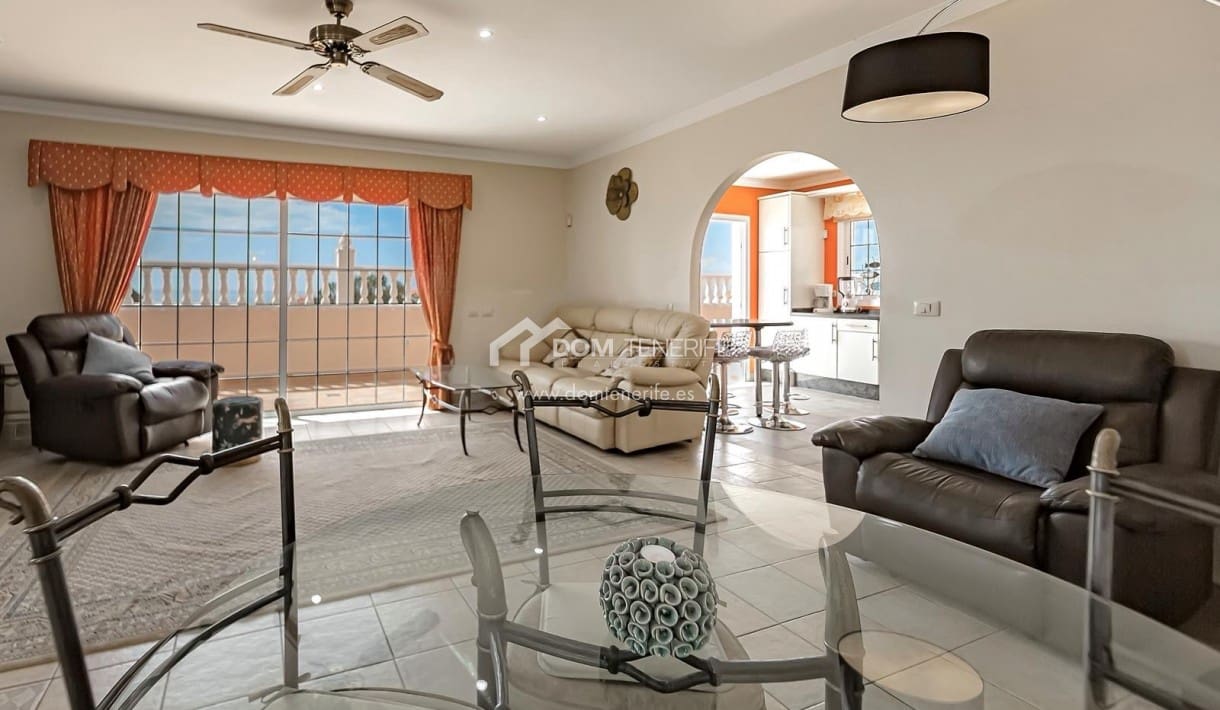 3 soveværelse Villa til salg i Callao Salvaje med swimmingpool - € 750.000 (Ref: 9232062)