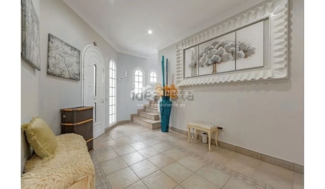 3 bedroom Villa for sale in Callao Salvaje, Adeje with pool - € 750,000 (Ref: 9232062)