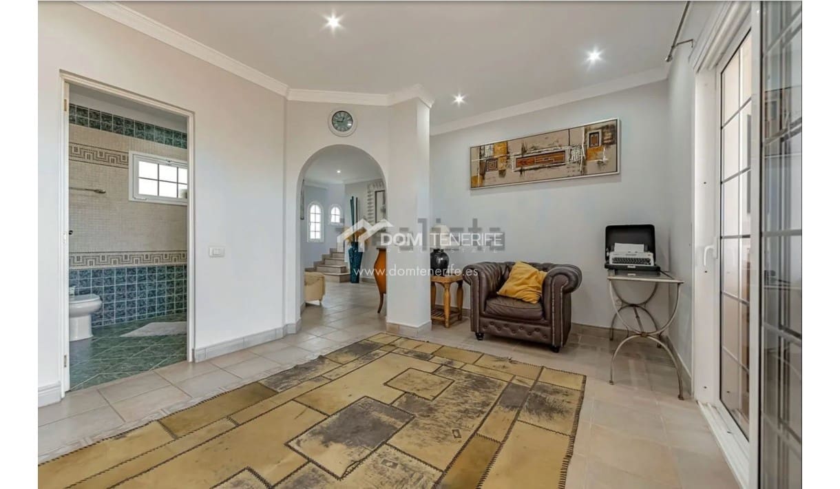 3 soveværelse Villa til salg i Callao Salvaje med swimmingpool - € 750.000 (Ref: 9232062)