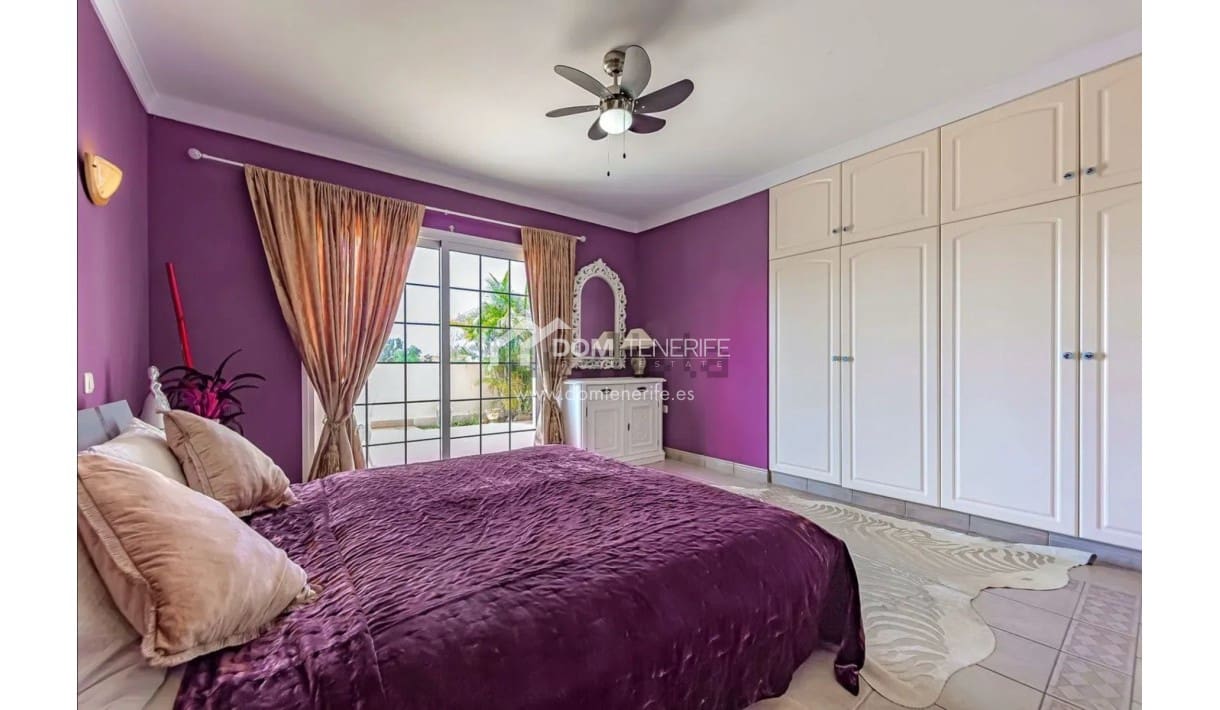 3 soveværelse Villa til salg i Callao Salvaje med swimmingpool - € 750.000 (Ref: 9232062)