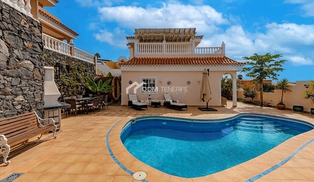 3 bedroom Villa for sale in Callao Salvaje, Adeje with pool - € 750,000 (Ref: 9232062)