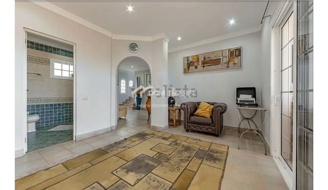 3 bedroom Villa for sale in Callao Salvaje, Adeje with pool - € 750,000 (Ref: 9232062)