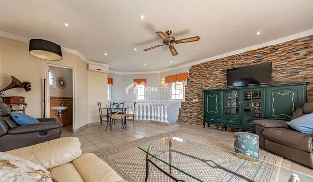 3 bedroom Villa for sale in Callao Salvaje, Adeje with pool - € 750,000 (Ref: 9232062)