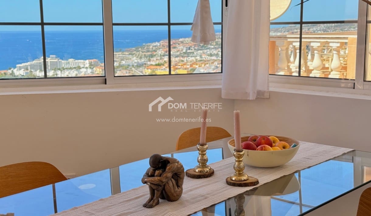 2 sovrum Hus till salu i Costa Adeje med garage - 515 000 € (Ref: 9270372)