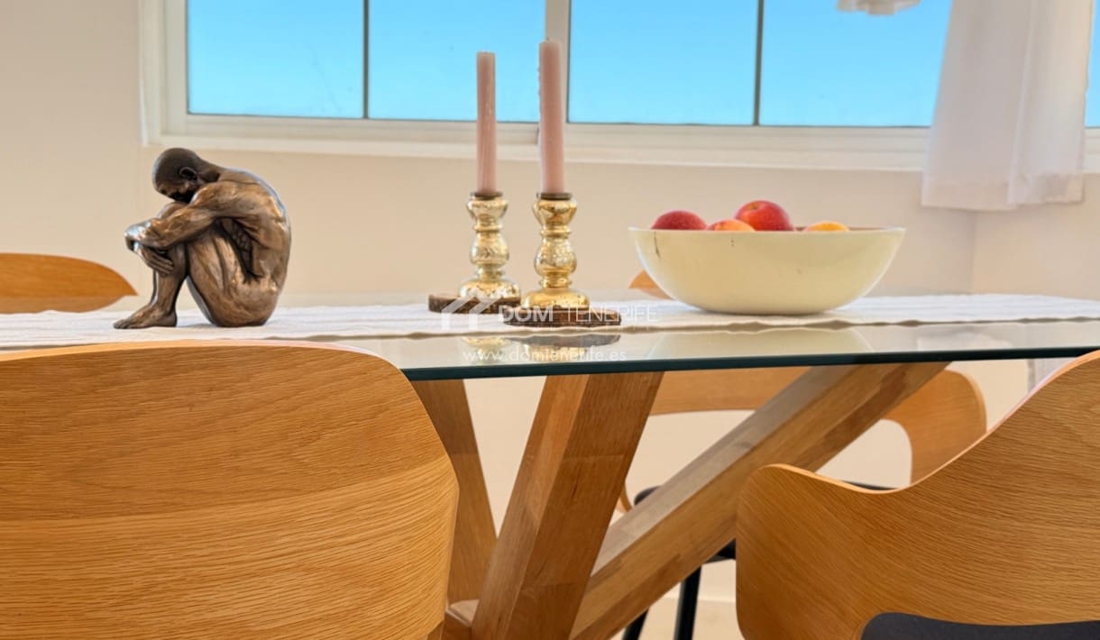 2 sovrum Hus till salu i Costa Adeje med garage - 515 000 € (Ref: 9270372)